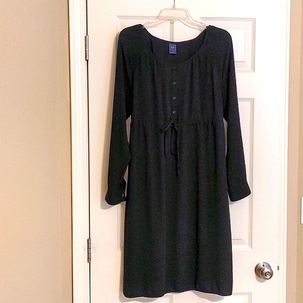 GAP Maternity Dress in Black- Size Large